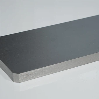 Polírozott tantál lemez